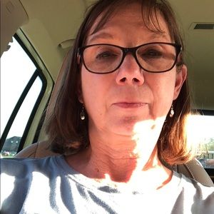 Meet your Posher, Regina